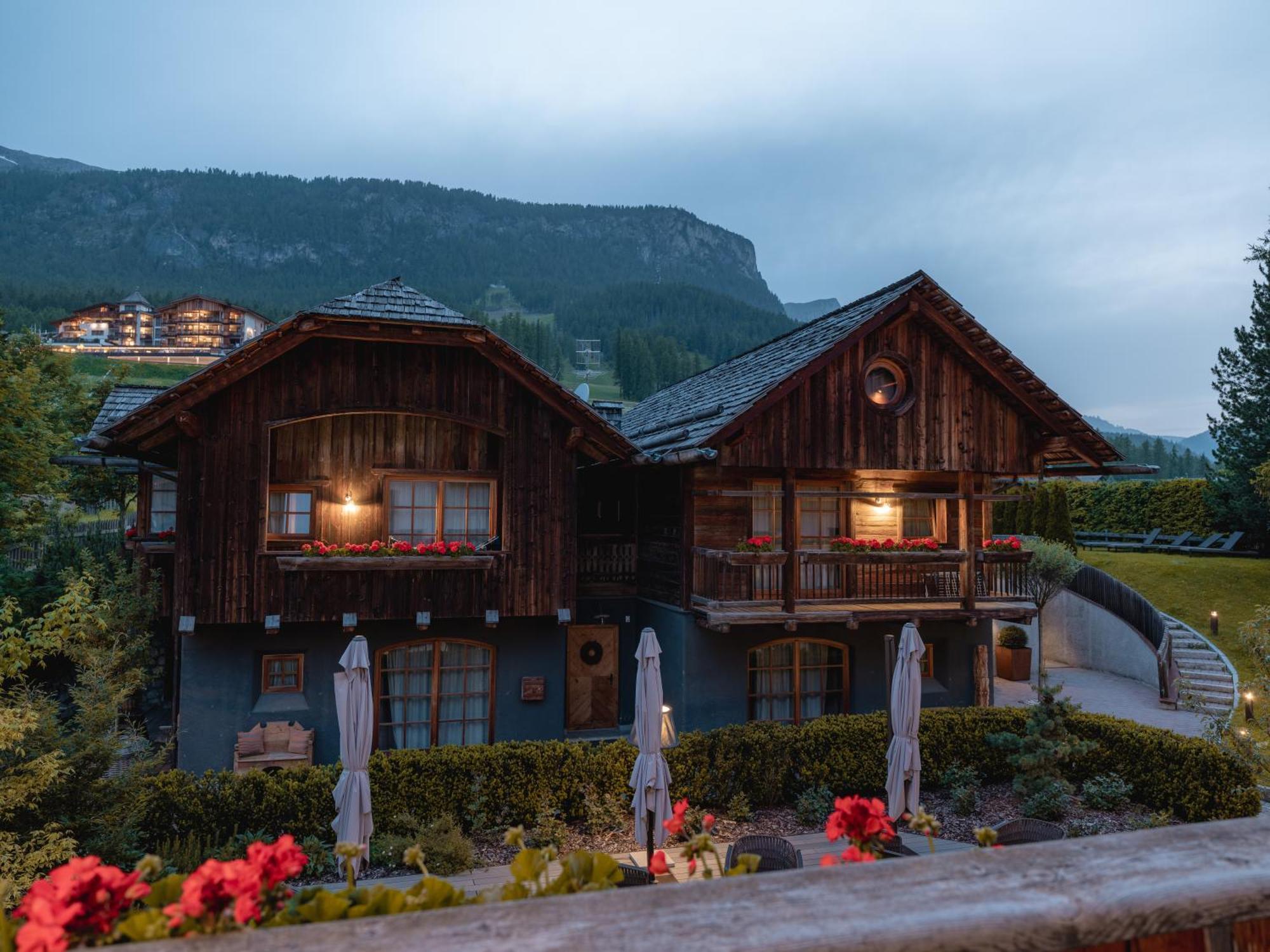 Sportony Mountain Lodges 拉维拉 外观 照片