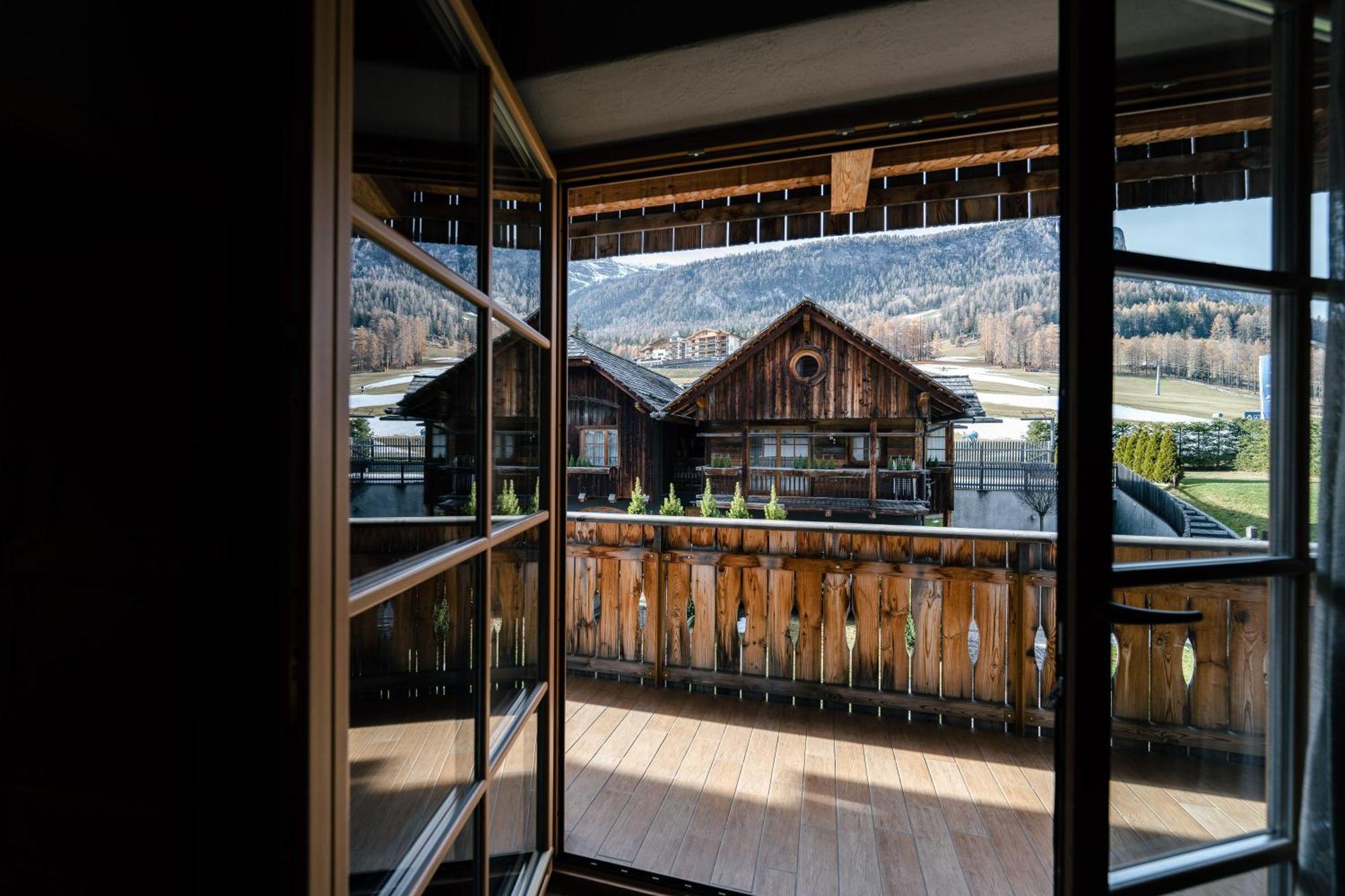 Sportony Mountain Lodges 拉维拉 外观 照片